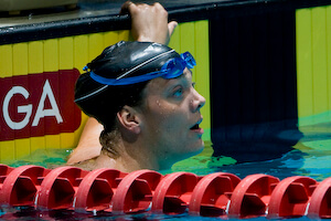 Amanda Weir places first in 100 freestyle IM prelims at 2007 US nationals.