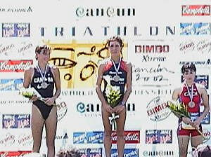 The top 3 finishers in the 2002 ITU World Aquathon Elite Race - Women