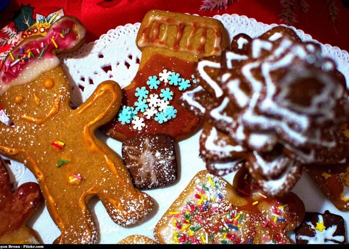 moyan-brenn-holiday-cookies-sweets