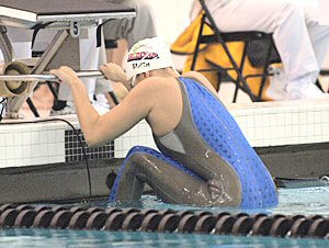 Arizona Lead-off swimmer Marshi Smith