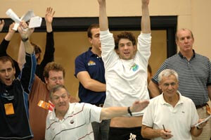 Michael Phelps and Mark Schubert cheer on Erik Vendt at 2008 Missouri Grand Prix