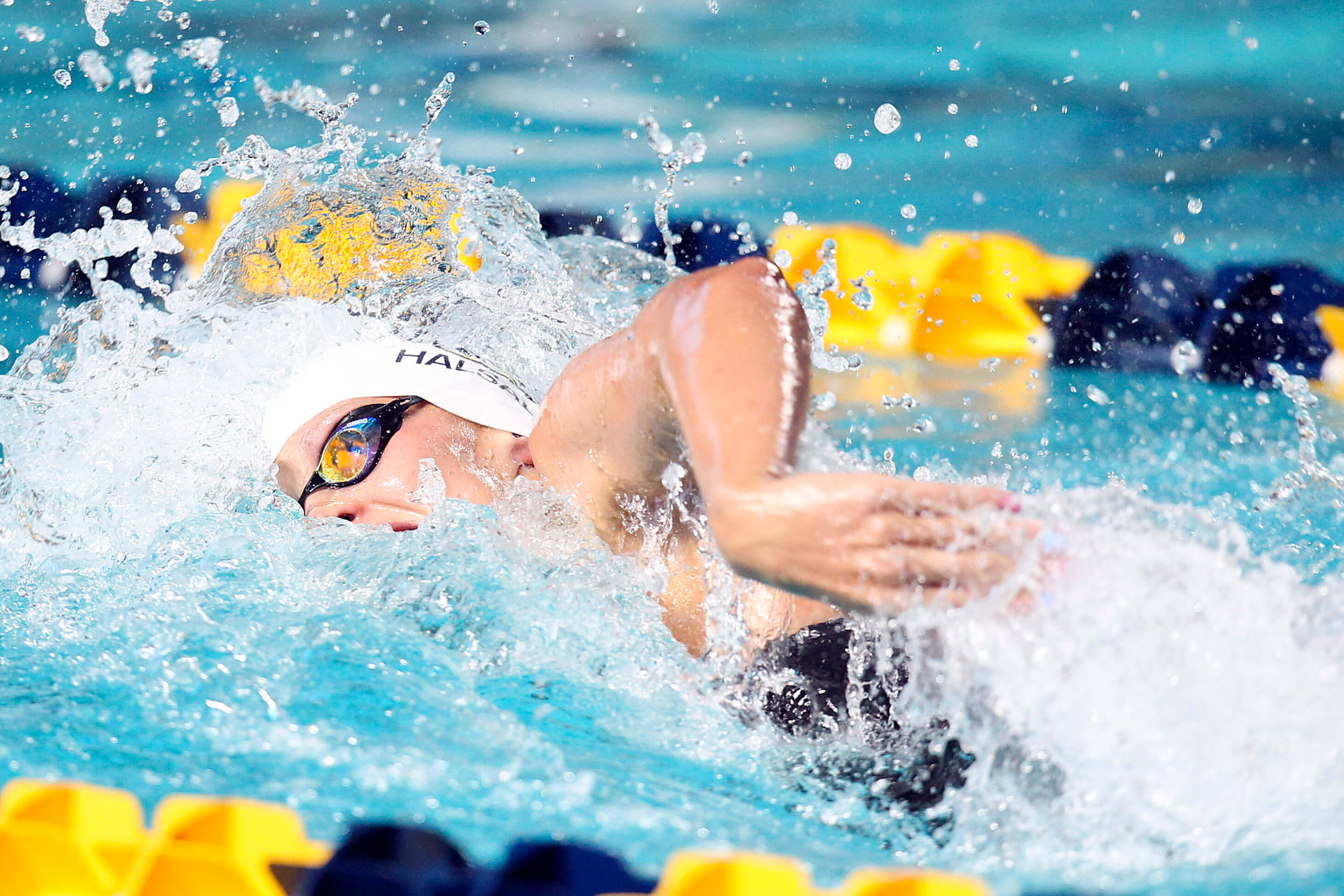 (Race Video) Fran Halsall Tracks Down 3rd-Ranked 50 Free in Semis ...