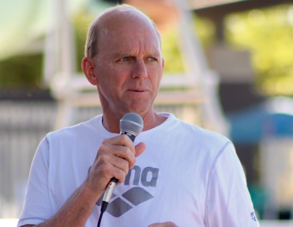 2015-mesa-rowdy-gaines-talks-to-kids-cup