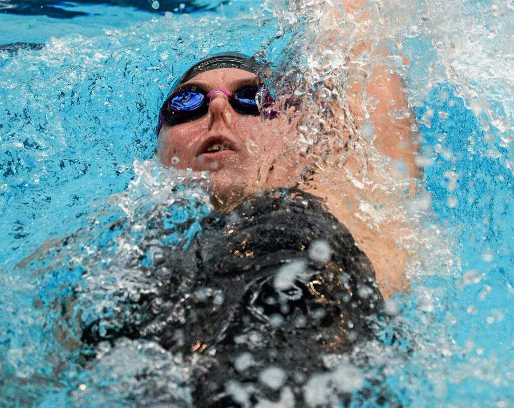 1 May 2015; Lucie Nordmann, NCSA, on her way to winning the women's 100m Backstroke event during the 2015 Irish Open Swimming Championships at the National Aquatic Centre, Abbotstown, Dublin. Picture credit: Paul Mohan / SPORTSFILE