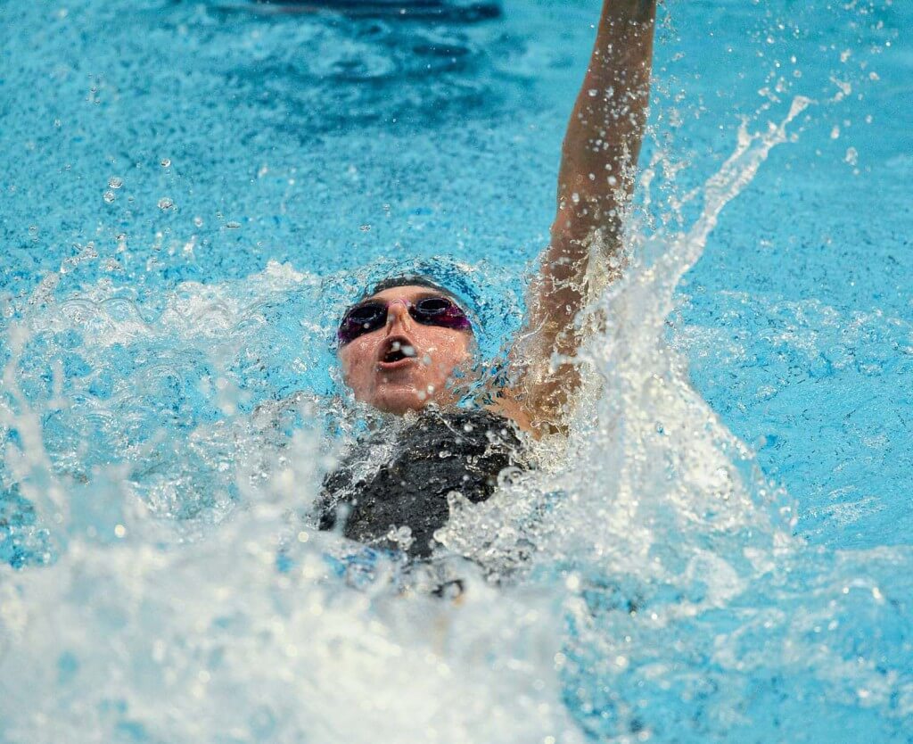 1 May 2015; Lucie Nordmann, NCSA, on her way to winning the women's 100m Backstroke event during the 2015 Irish Open Swimming Championships at the National Aquatic Centre, Abbotstown, Dublin. Picture credit: Paul Mohan / SPORTSFILE