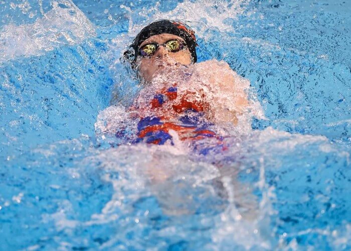 2 May 2015; Danielle Hill, Larne, competes in the final of the women's 200m backstroke event during the 2015 Irish Open Swimming Championships at the National Aquatic Centre, Abbotstown, Dublin. Picture credit: Stephen McCarthy / SPORTSFILE