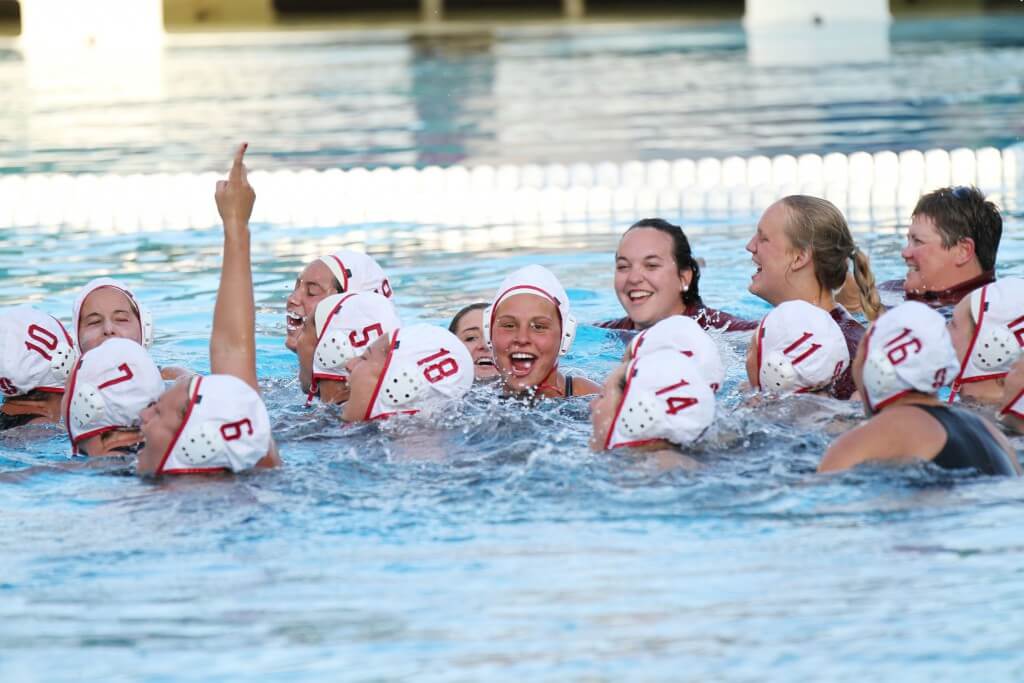 stanford-water-polo-team-celebrate-2015 (2)