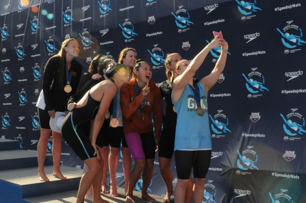 podium-selfie-2015-usa-swimming-juniors-002