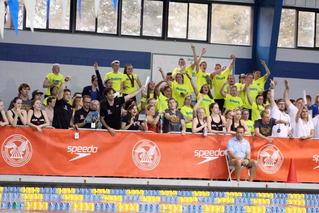crowd-cheering-during-500-free-at-2016-ncsa-juniors