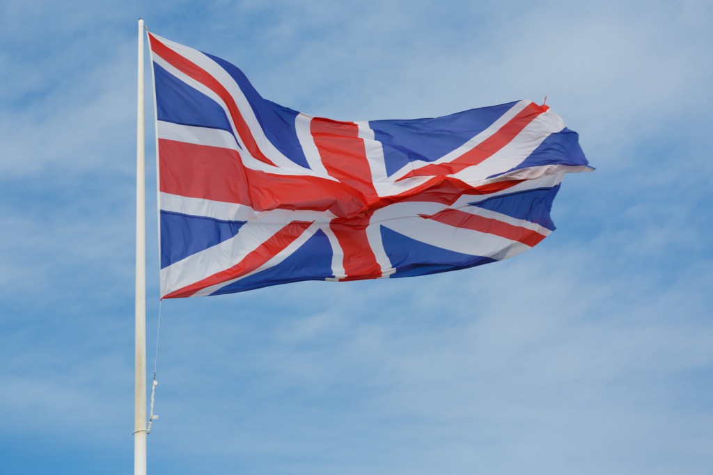 british-flag-in-the-sky-1443282376bNk