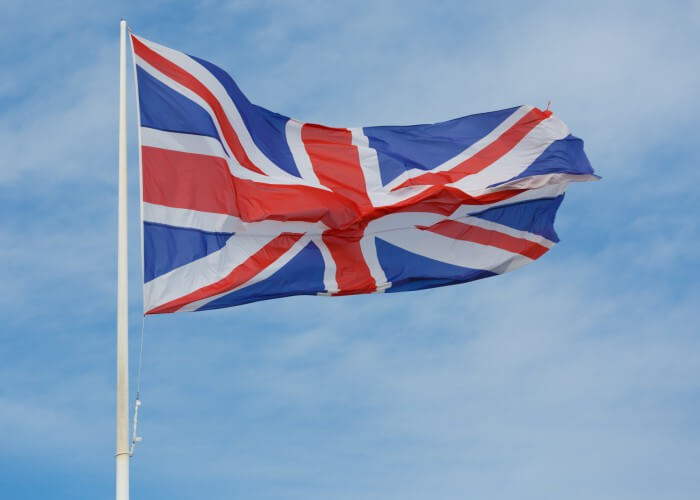british-flag-in-the-sky-1443282376bNk