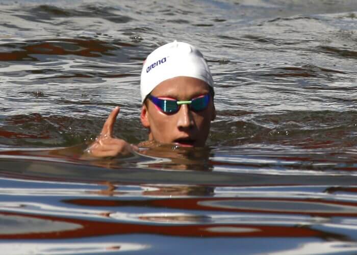 United States' Jordan Wilimovsky celebrates after winning the gold medal in the men's 10km open water swim competition at the Swimming World Championships in Kazan, Russia, Monday, July 27, 2015. (AP Photo/Sergei Grits)