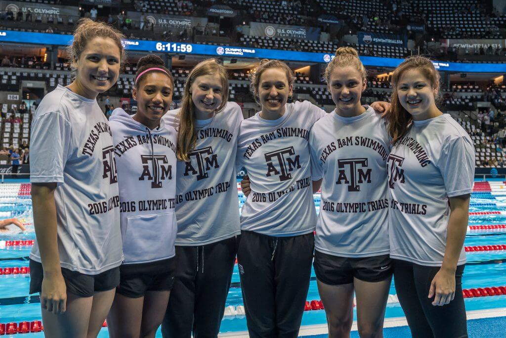 texas-a&m-swimmers-