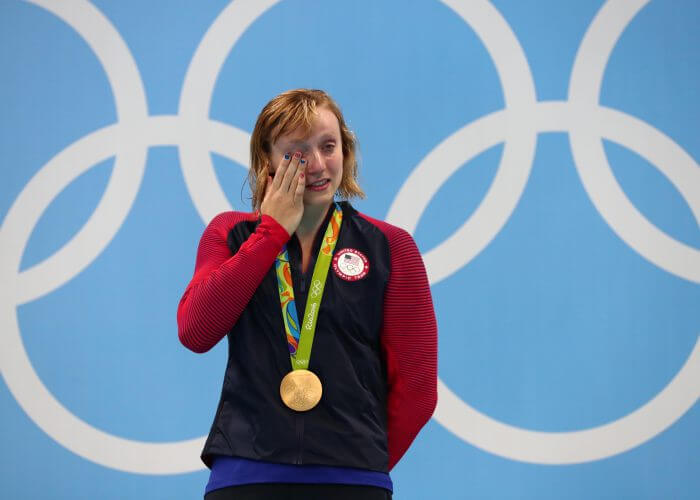 ledecky-crying-wipe-away-tears-gold-800-freestyle-rio