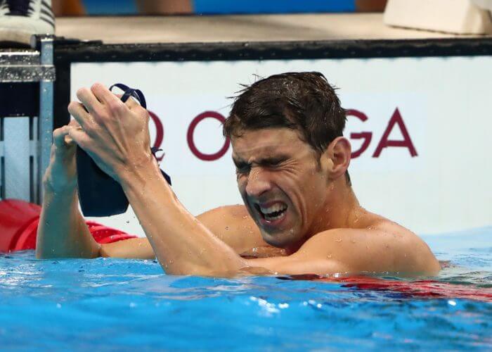 phelps-pain-griamce-tired-exhausted-post-race-200im-final-rio