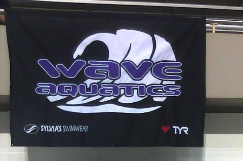 wave-aquatics-team-logo