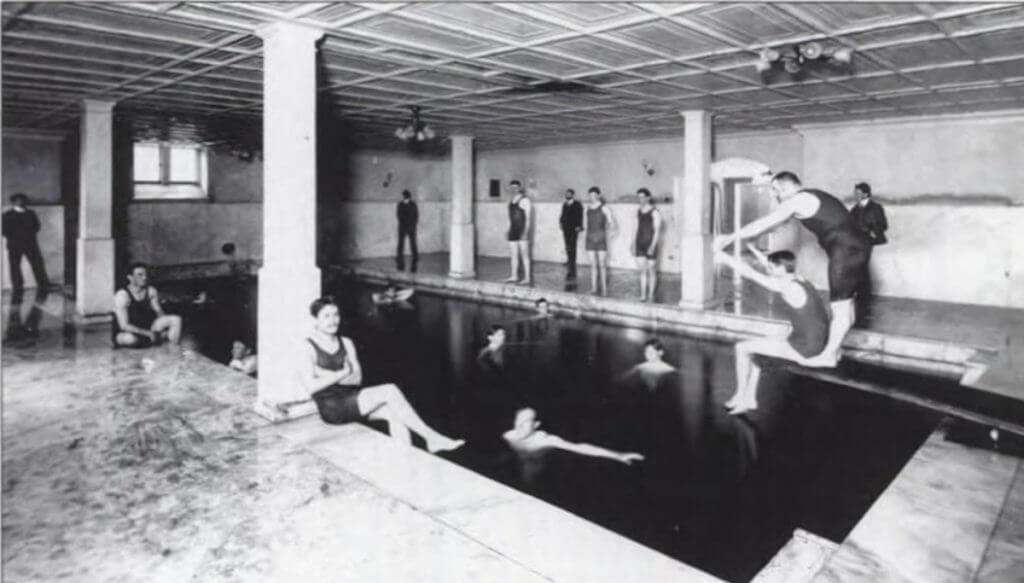 houston-hall-pool