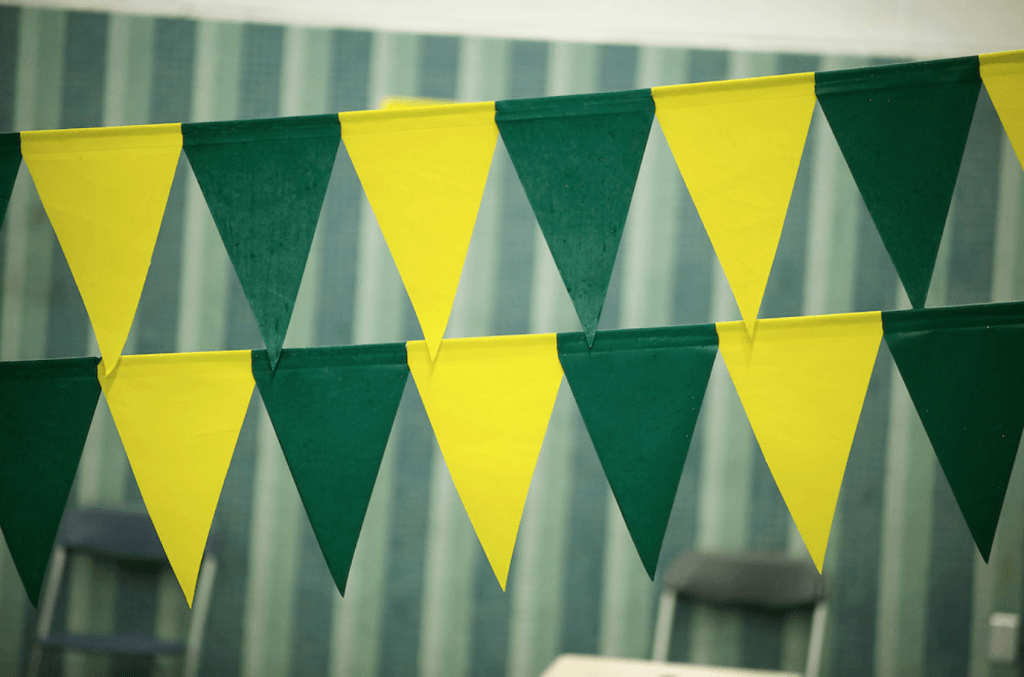 flags-pool