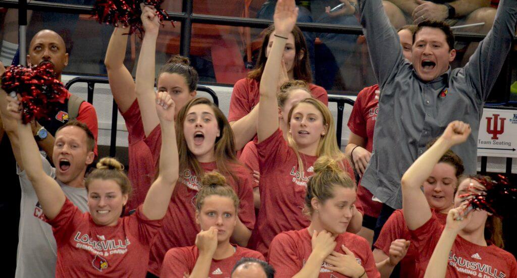ncaa-louisville-cheer