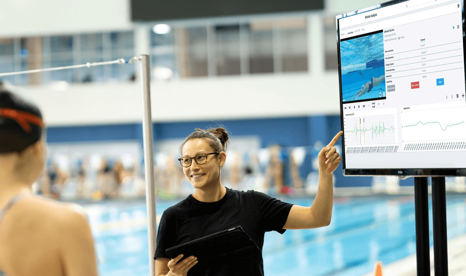Triton Wear 2 coach and swimming analytics