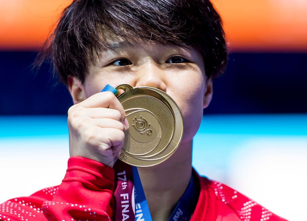 02A shi-tingmao-china-diver-gold-medal-dbm Swimming World