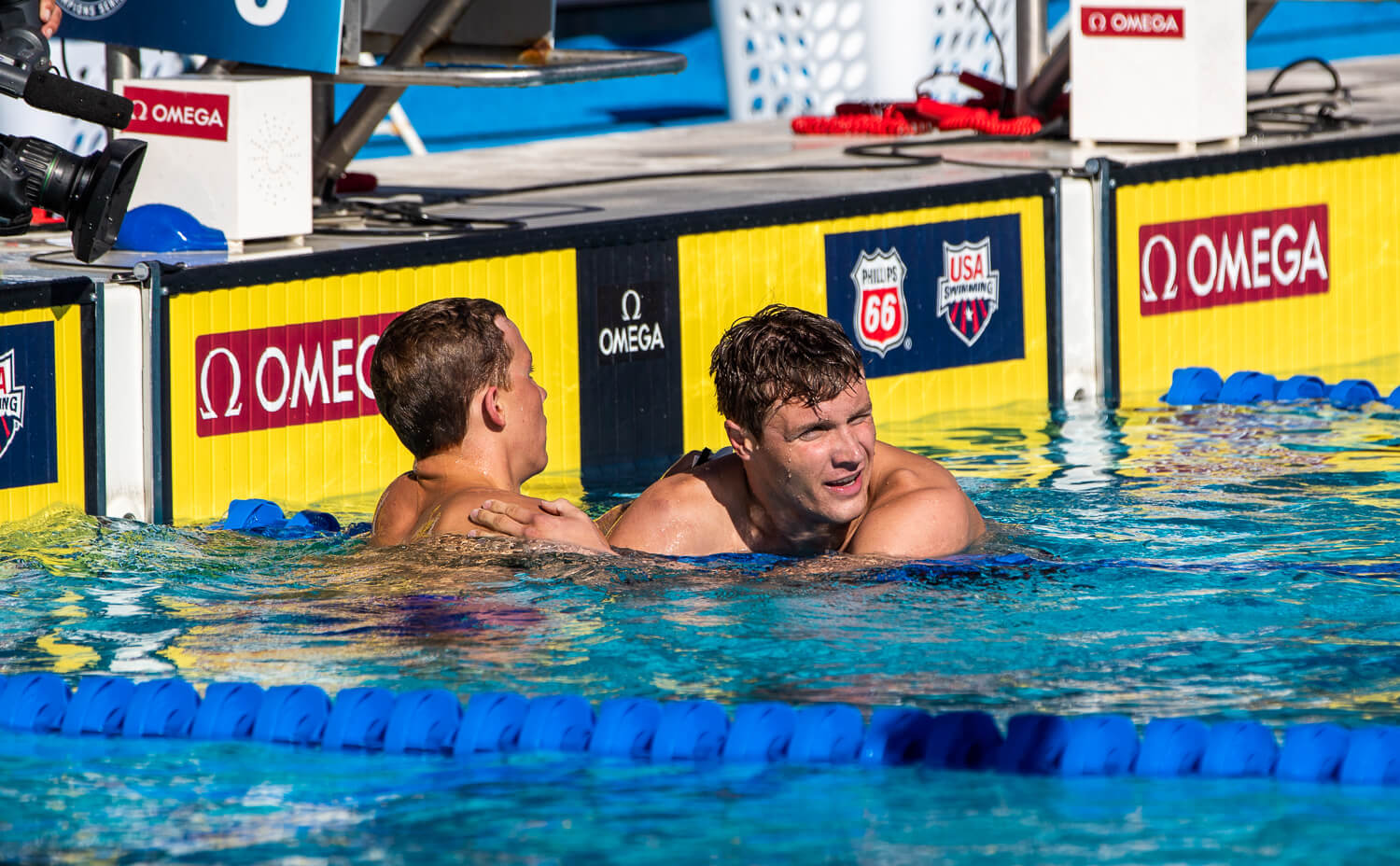 Bobby Finke Grabs Gold in 400 IM; Carson Foster Breaks WJR for Silver