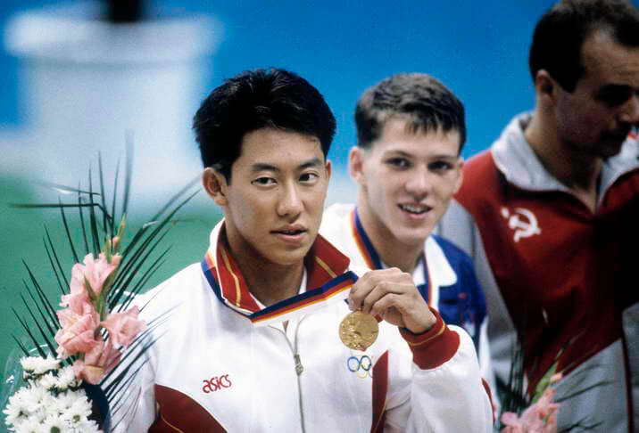 Suzuki-medal-podium-Olympics