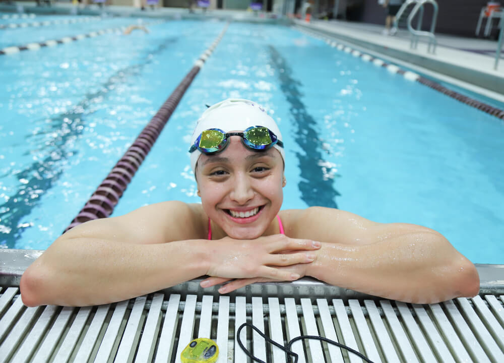 Swimming World January 2021 - How They Train - Miriam Guevara