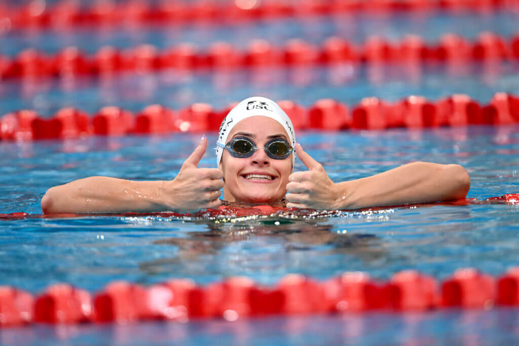 Kaylee McKeown breaks Commonwealth and Australian Record, 100m BACKSTROKE Final, 2021 Sydney Open, Sydney Olympic Park Aquatic Centre , May 15 2021. Photo by Delly Carr / SOPAC. Pic credit is mandatory for complimentary editorial usage. I thank you in advance.