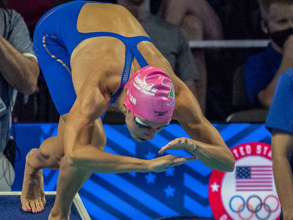 Regan Smith Leads Stanford Sweep of Pac-12 Weekly Honors