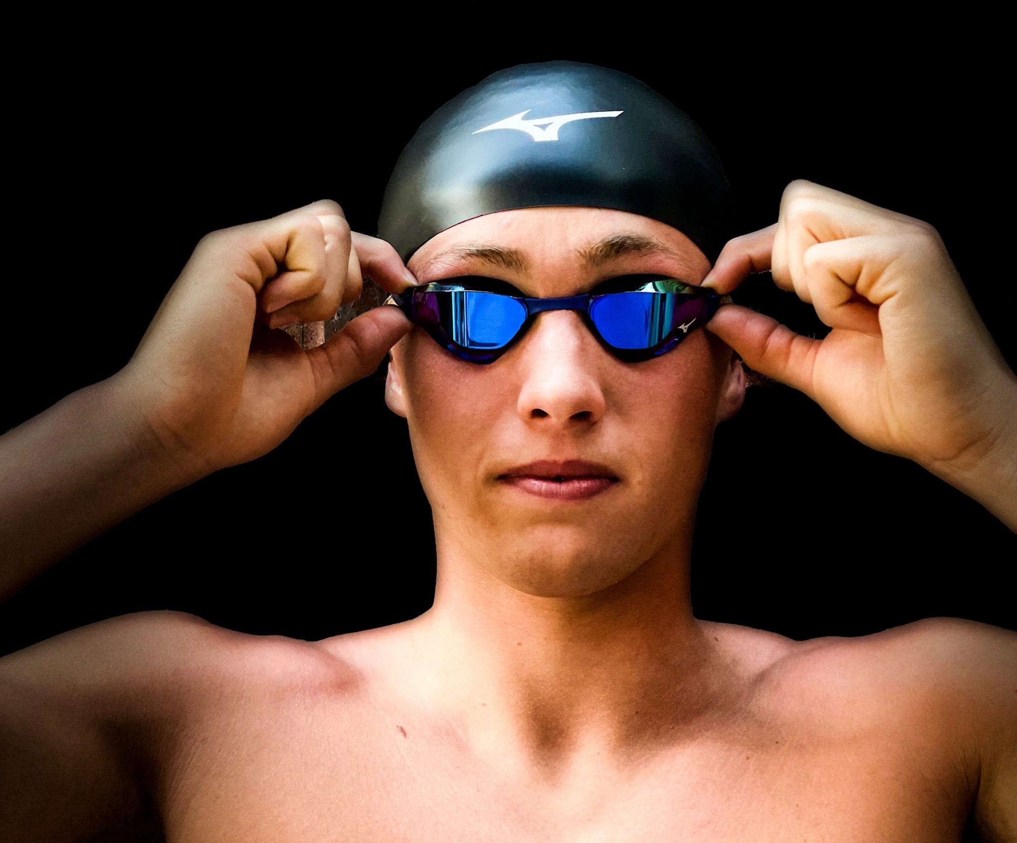 Texas Swimmer Carson Foster Signs NIL Deal with Mizuno Swim