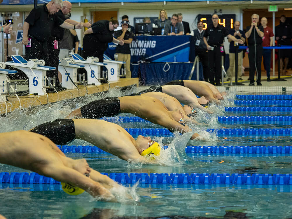 Start - College swimmer