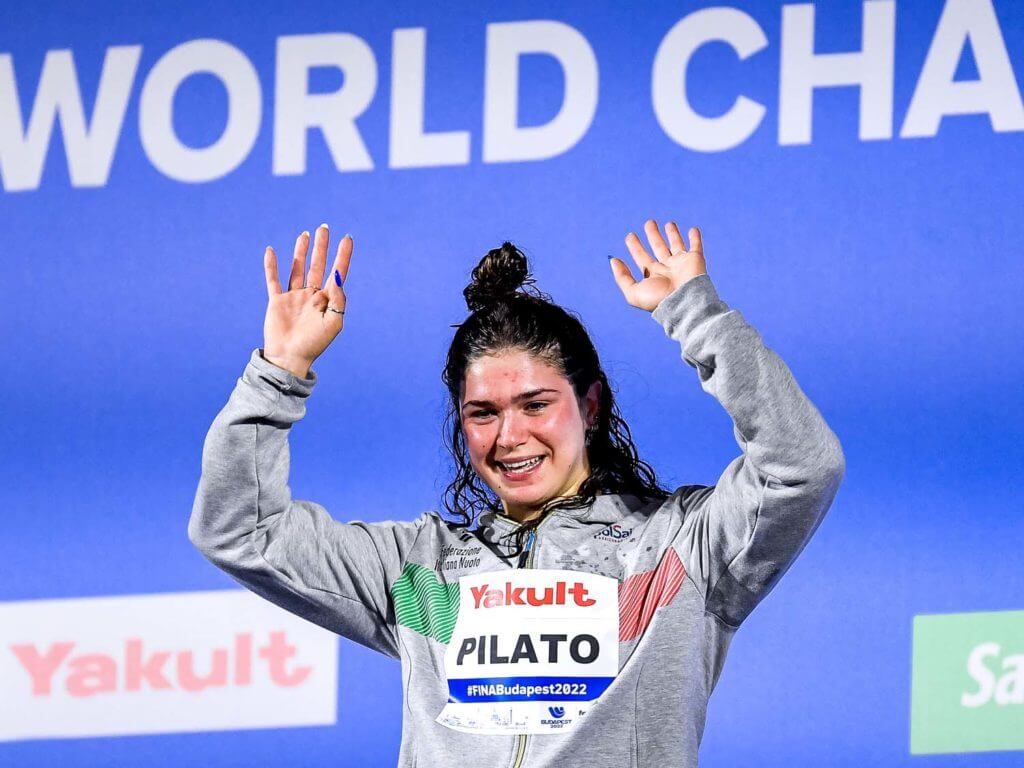 benedetta-pilato-100-breast-podium-2022-world-championships-budapest-european-championships