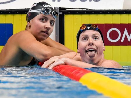 kate-douglass-lilly-king-200-breast-2022-world-championships-budapest