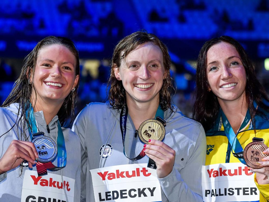 katie-grimes-katie-ledecky-lani-pallister-medals-1500-free-2022-world-championships-budapest