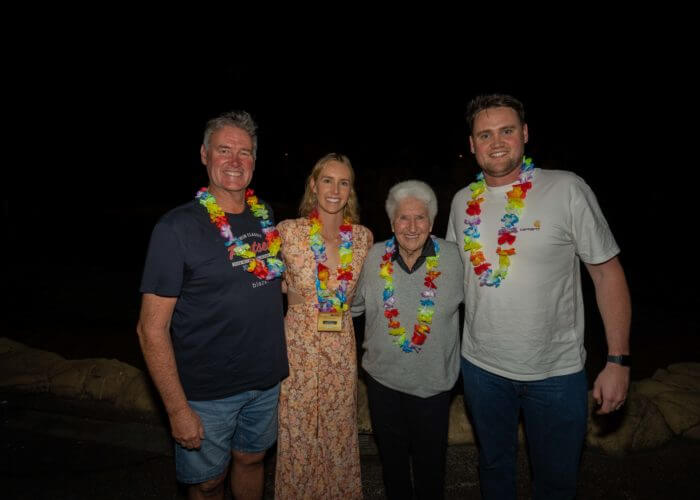 Winner of the 2021 Outstanding Contribution to Swimming In Australia Ron McKeon, Emma McKeon and Daveo McKeon with Olympic legend Dawn Fraser