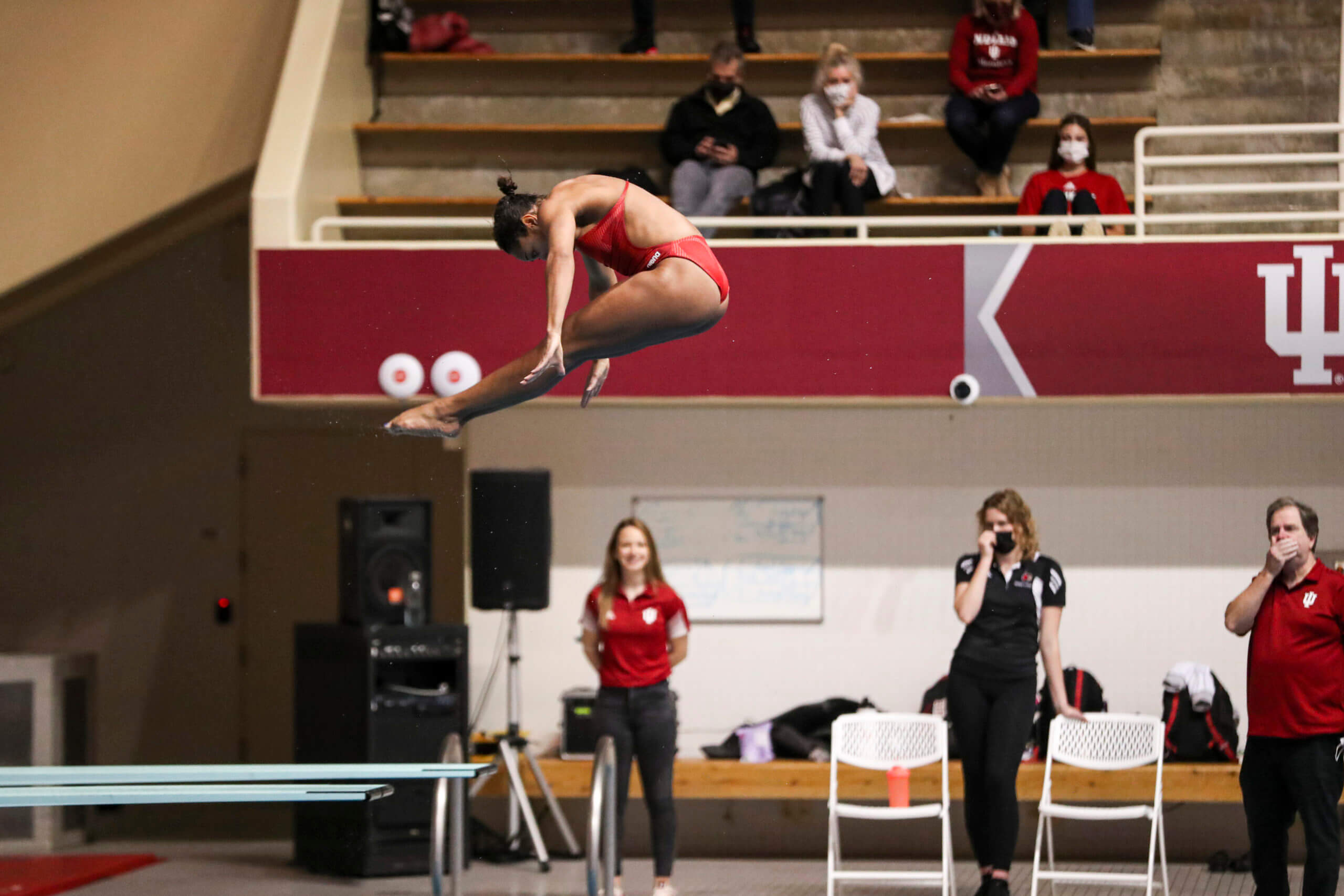 BLOOMINGTON, IN - JANUARY 14, 2022 - Kristen Hayden during the meet between the Louisville Cardinals and the Indiana Hoosiers at Counsilman-Billingsley Aquatics Center in Bloomington, IN. Photo By Andrew Mascharka/Indiana Athletics