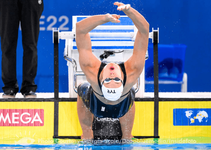 Pauline Mahieu of France competes in the 100m Backstroke Women Semifinal during the FINA Swimming Short Course World Championships at the Melbourne Sports and Aquatic Centre in Melbourne, Australia, December 13th, 2022. Photo Giorgio Scala / Deepbluemedia / Insidefoto