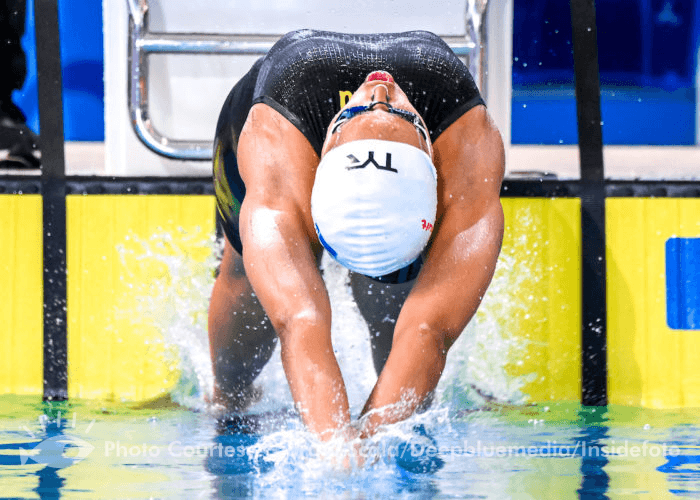 Mary-Ambre Moluh of France competes in the 50m Backstroke Women Semifinal during the FINA Swimming Short Course World Championships at the Melbourne Sports and Aquatic Centre in Melbourne, Australia, December 15th, 2022. Photo Giorgio Scala / Deepbluemedia / Insidefoto