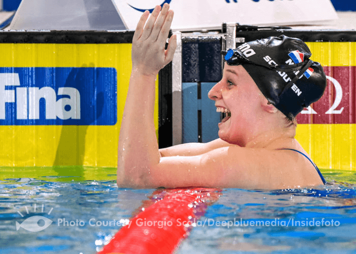 Tes Schouten of The Netherlands celebrates after winning the silver medal in the 100m Breaststroke Women Final during the FINA Swimming Short Course World Championships at the Melbourne Sports and Aquatic Centre in Melbourne, Australia, December 15th, 2022. Photo Giorgio Scala / Deepbluemedia / Insidefoto