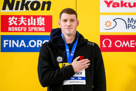 Ryan Murphy of United States of America stands with the gold medal after compete in the 200m Backstroke Men Final during the FINA Swimming Short Course World Championships at the Melbourne Sports and Aquatic Centre in Melbourne, Australia, December 18th, 2022. Photo Giorgio Scala / Deepbluemedia / Insidefoto