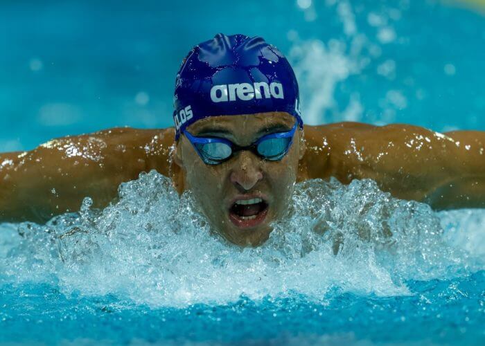 Chad le Clos wins 200m butterfly