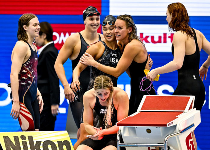 Athletes of Team Australia and Team United States of America celebrate after winning the gold medal and the silver medal in the 4x200m Freestyle Relay Women Final during the 20th World Aquatics Championships at the Marine Messe Hall A in Fukuoka (Japan), July 27th, 2023.