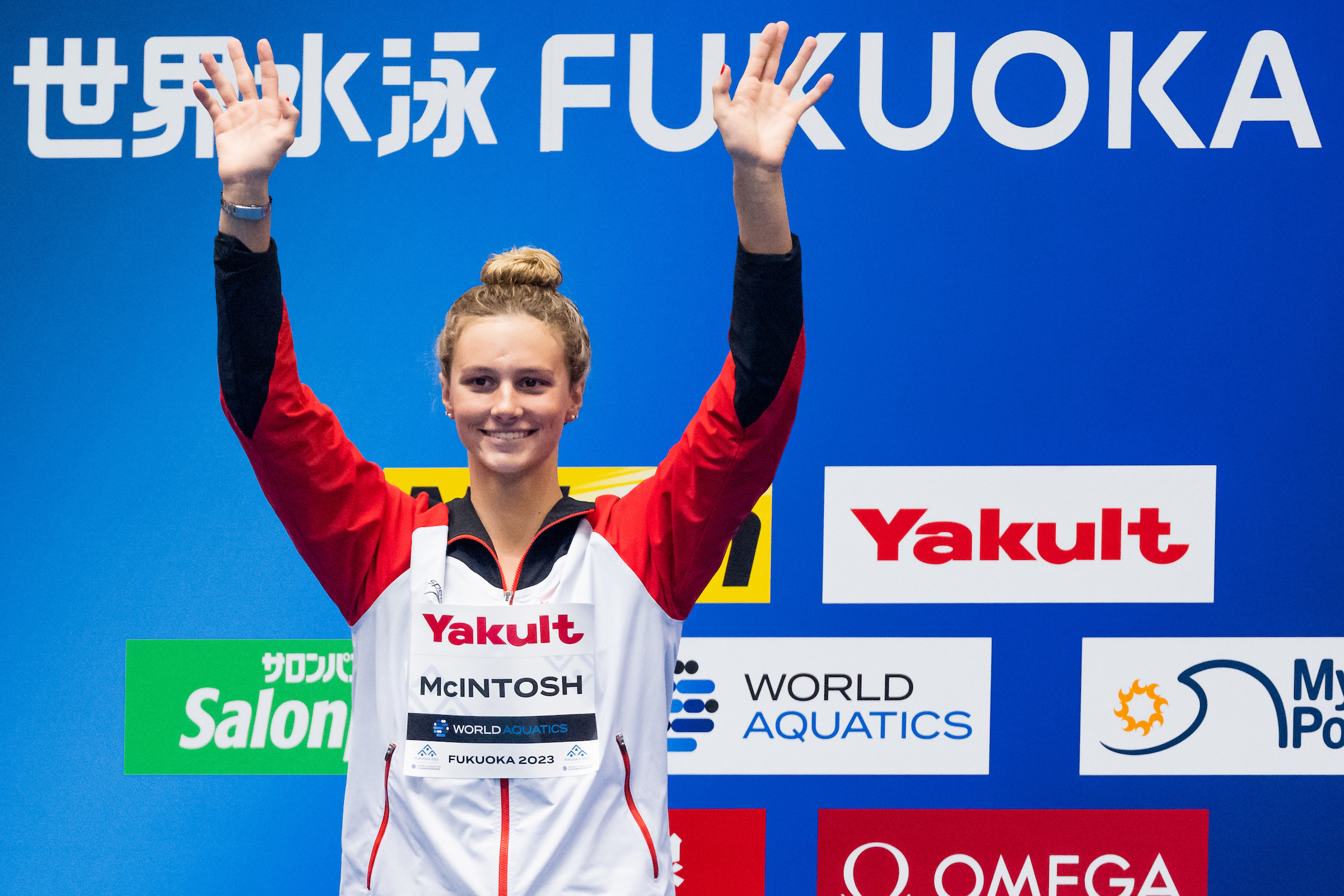 Summer Mcintosh of Canada celebrates after winning the gold medal in the 200m Butterfly Women Final with a New World Junior Record during the 20th World Aquatics Championships at the Marine Messe Hall A in Fukuoka (Japan), July 27th, 2023.