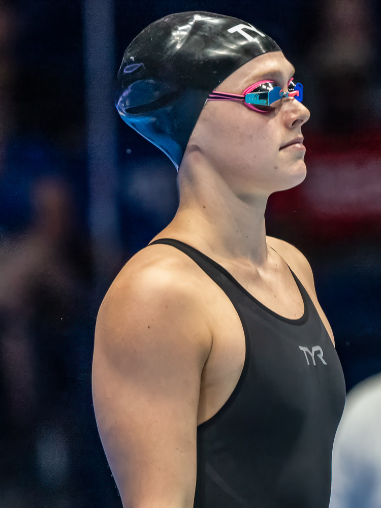 claire-curzan-