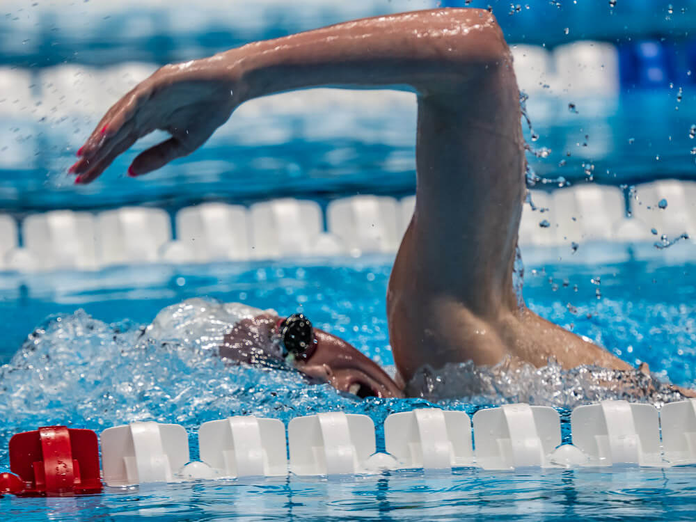 Jade Roghair, Katie McCarthy Lead Minnesota Past Iowa