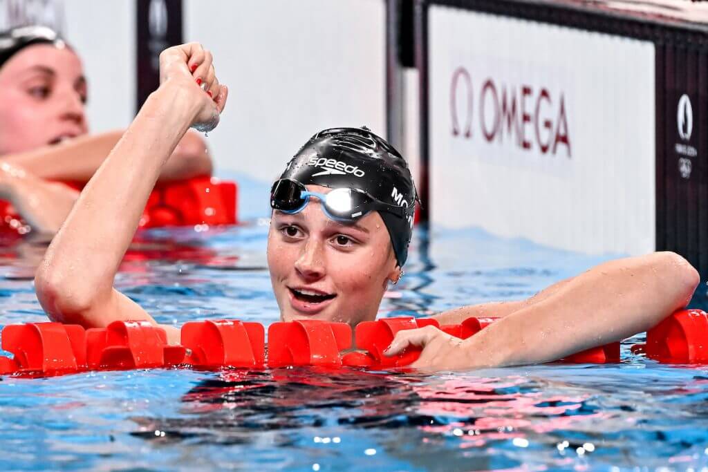 Summer McIntosh Shatters 400 Free WR In Budapest