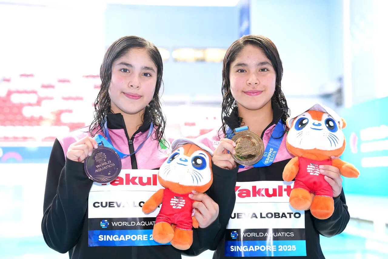 Ikki yosh qiz va qariyalar porno Restoranlarda orgiyalar