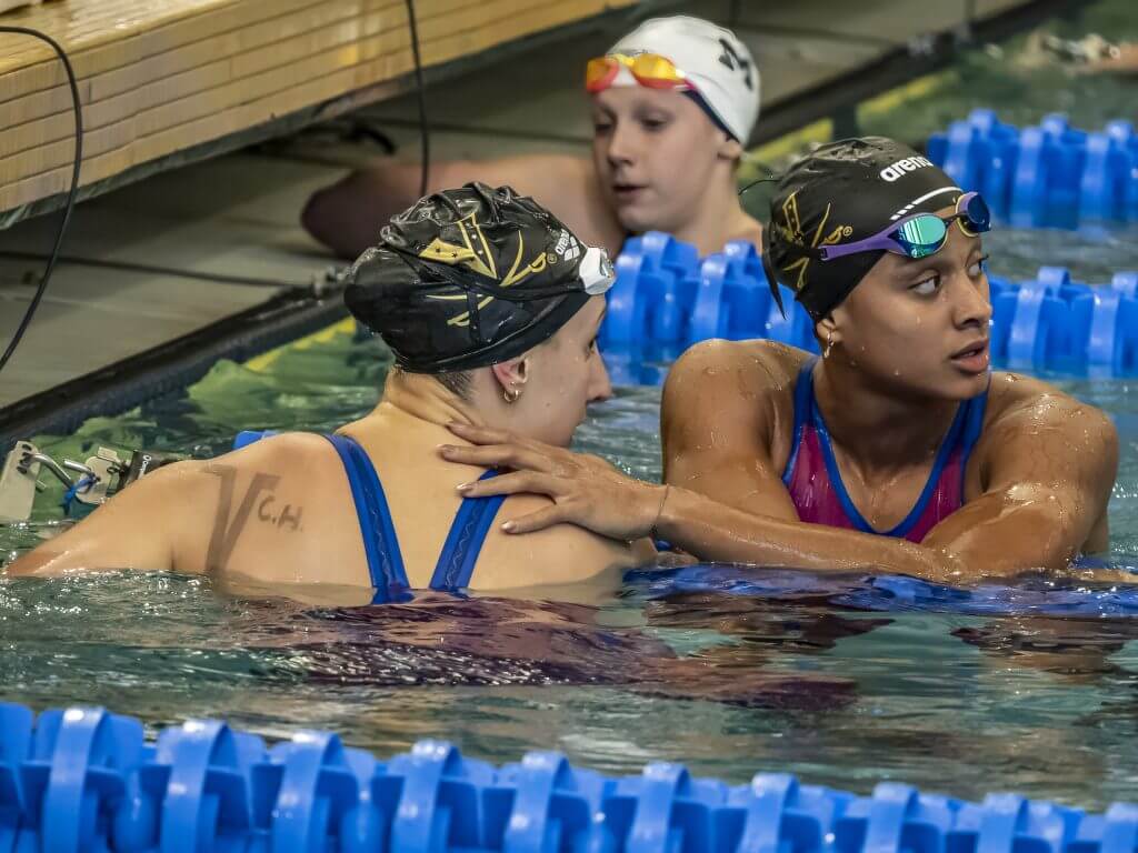 anna moesch, sara curtis