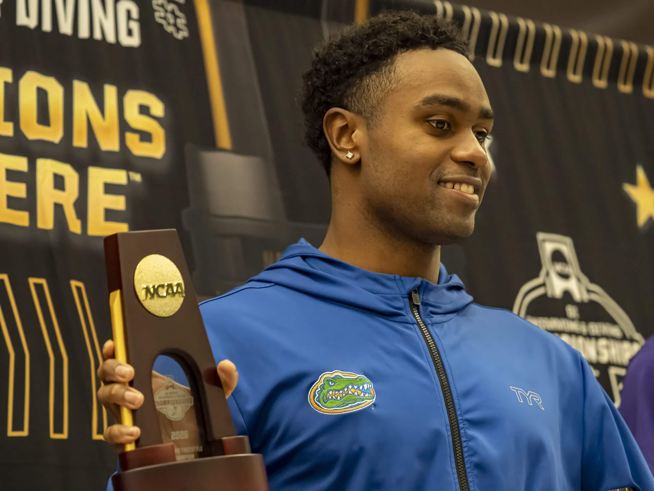 Academic All-America Men’s Swimming and Diving: Josh Liendo Leads Honorees